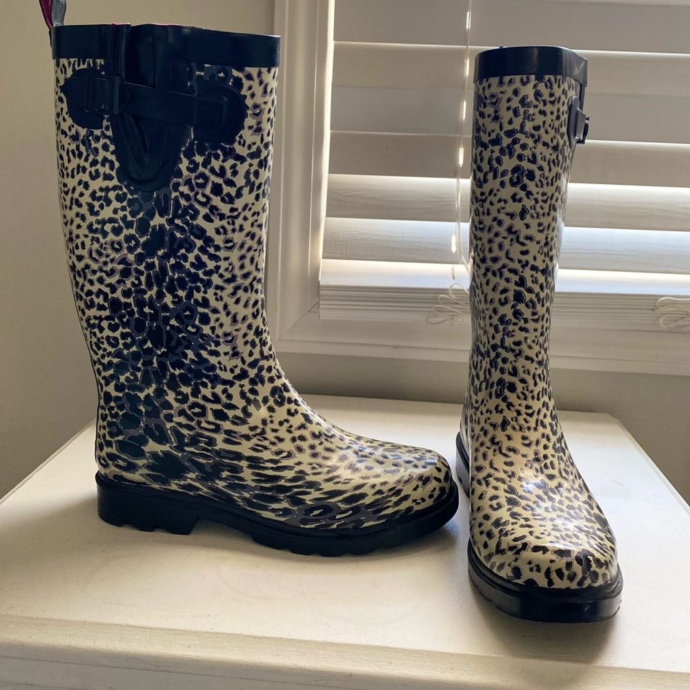 Rain boots